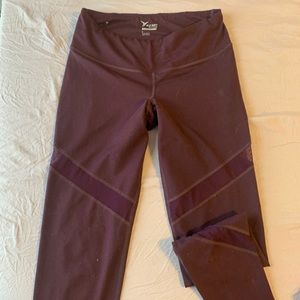 Active maroon leggings